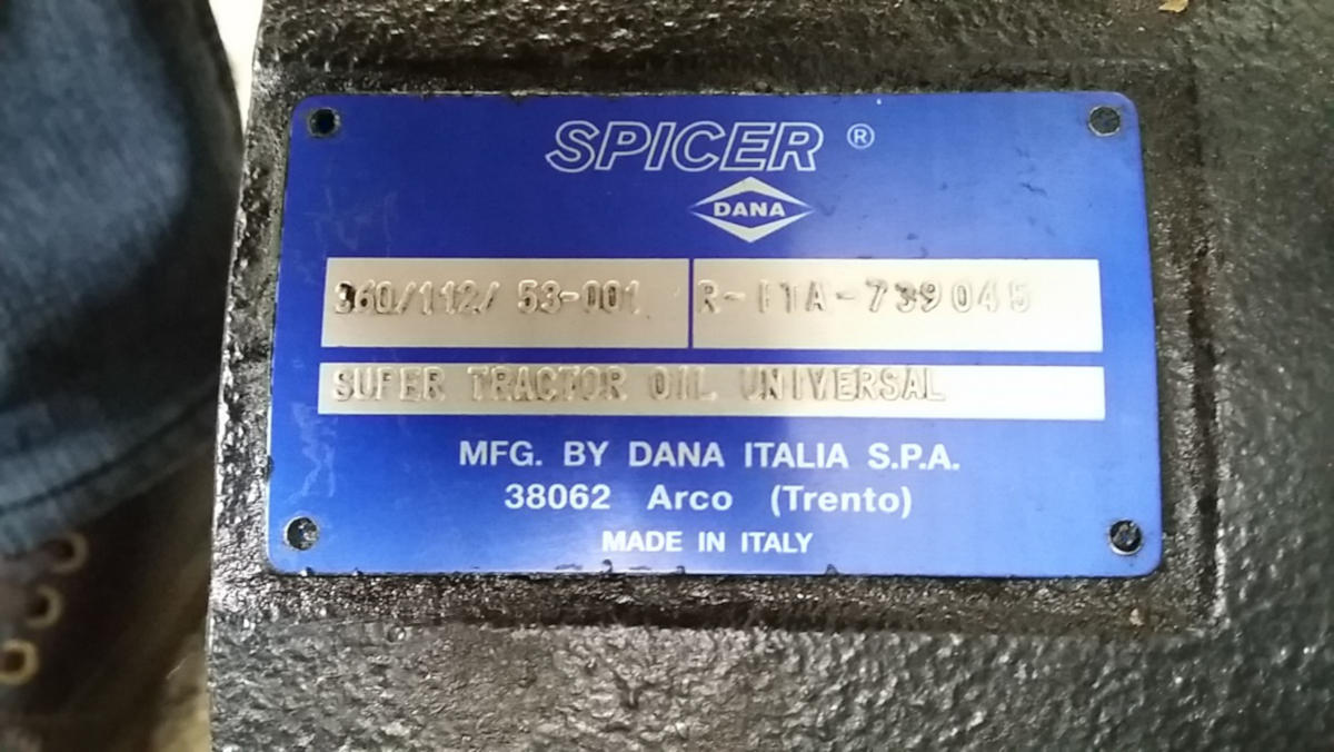 Как определить мост грузовика марки Dana Clark