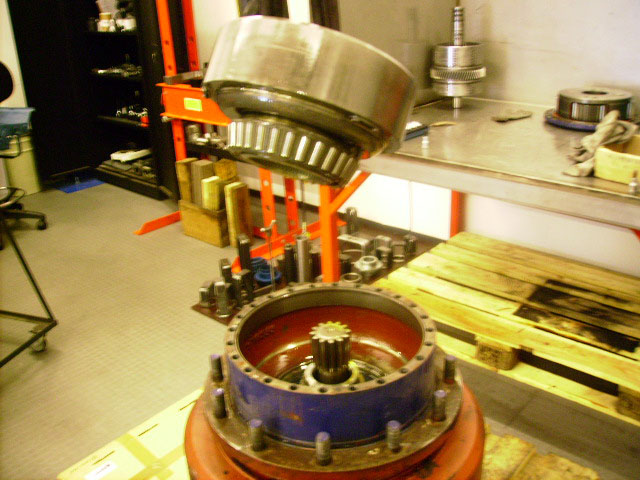 РЕМОНТ КПП И МОСТОВ ZF 4WG200